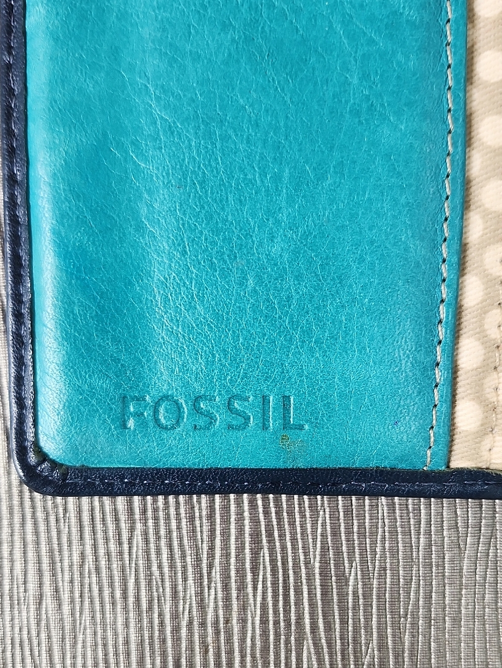 FOSSIL RUBY MULTI-COLOR COMPACT BI-FOLD LEATHER/SUEDE WALLET - Picture 8 of 12